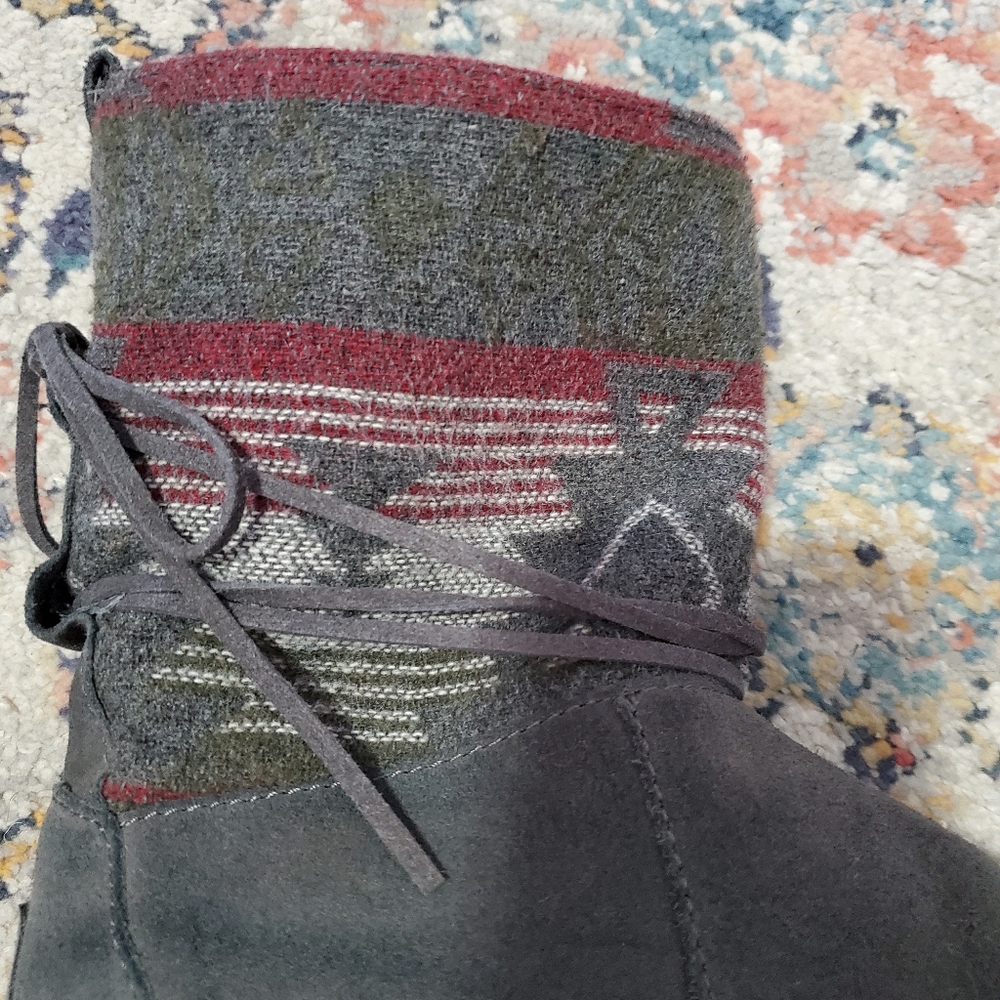 TOMS booties - Picture 3 of 7